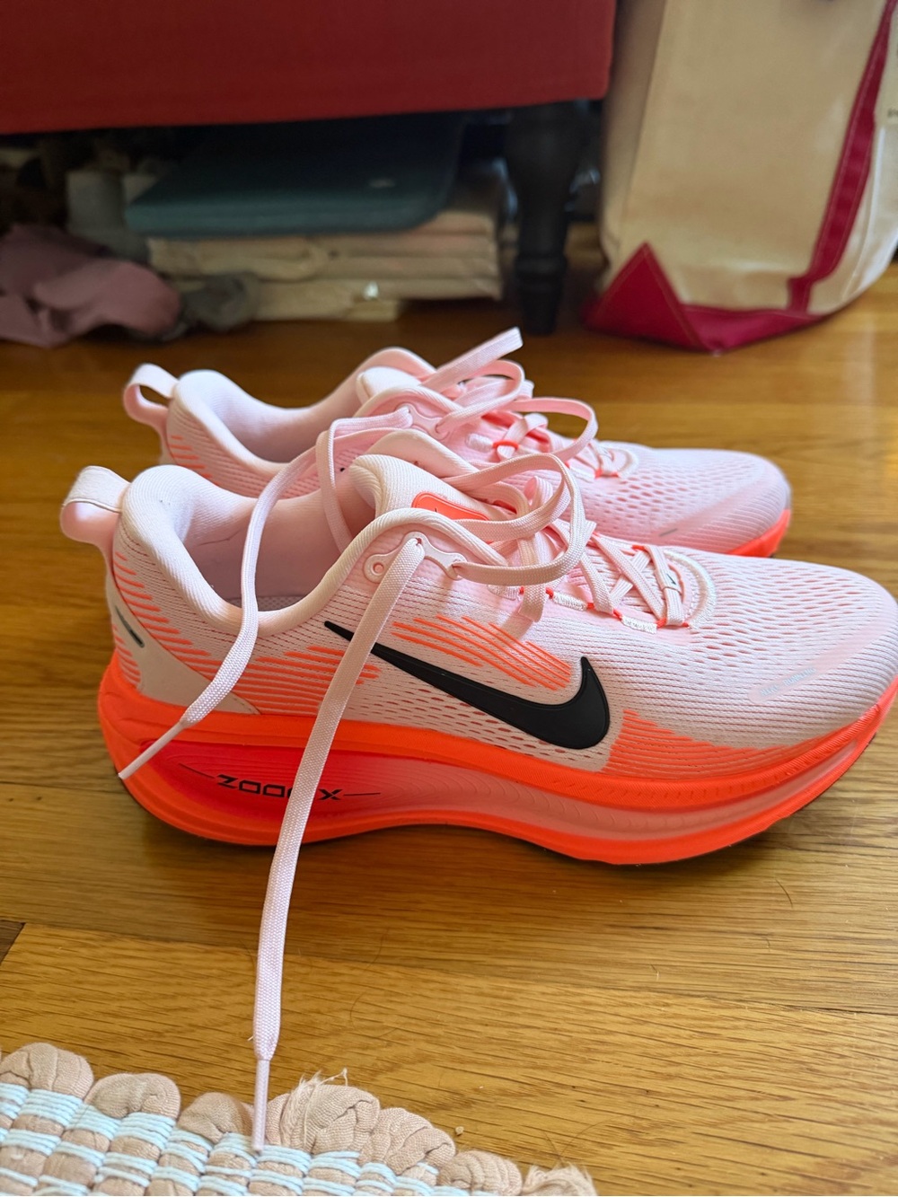 Nike Vomero 18 - Picture 2 of 7